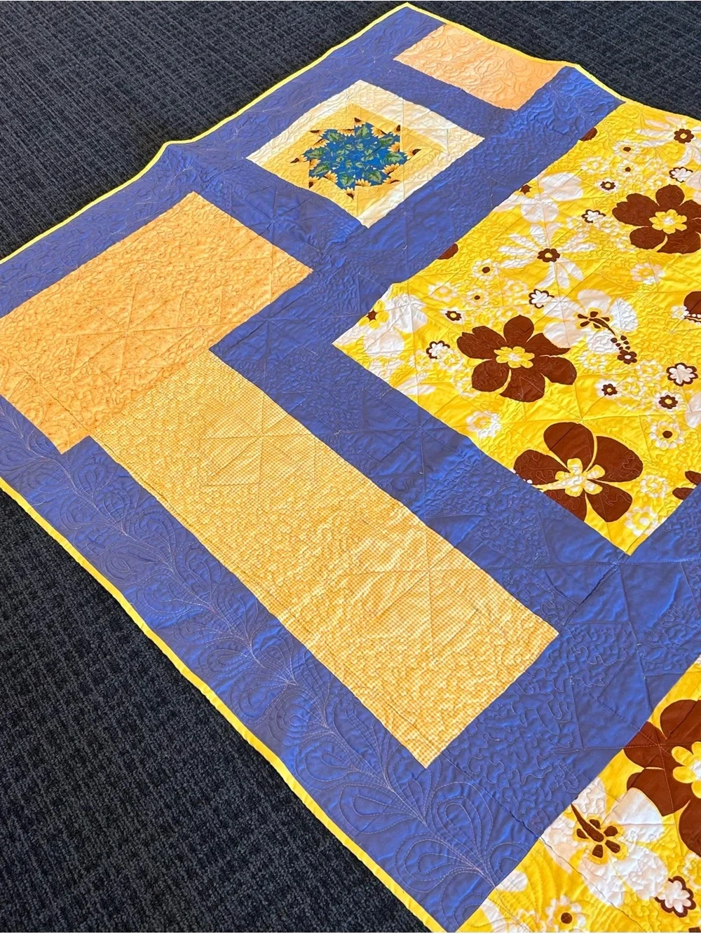 Sunflower Star Quilt - Yellow and Blue Home Bedding